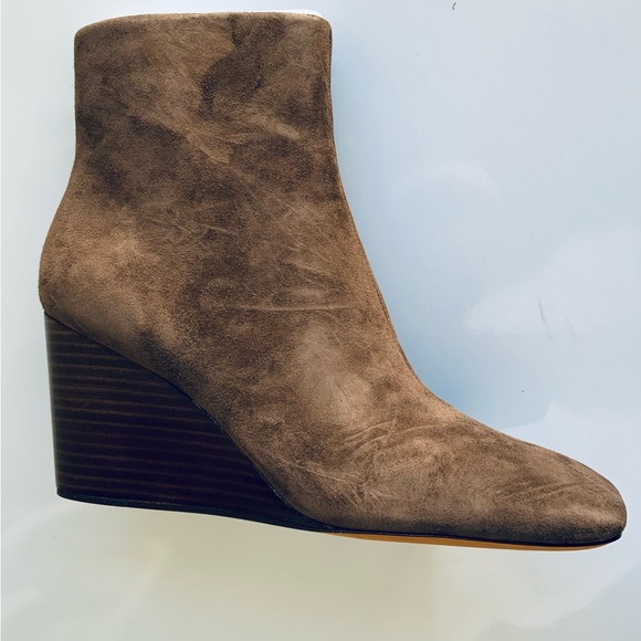 VINCE Women’s Andy Ankle Boots - Picture 3 of 8